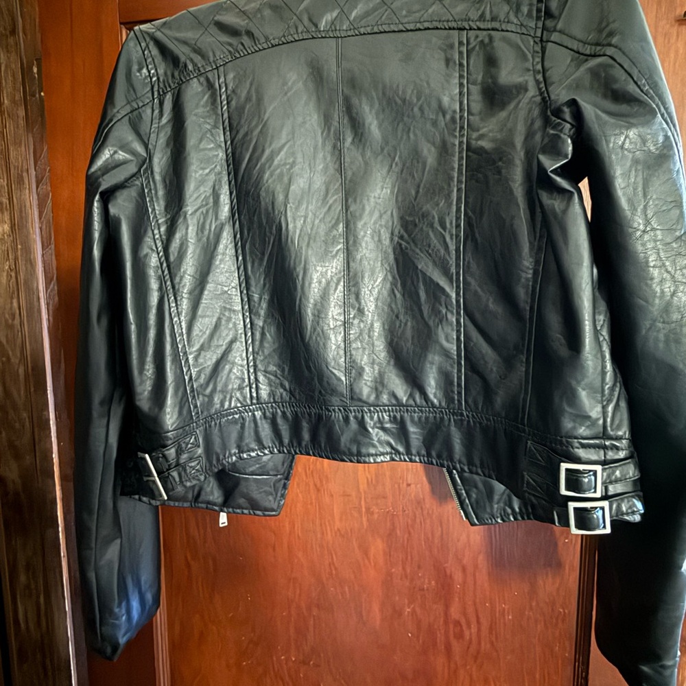 Black Jacket - Picture 2 of 11
